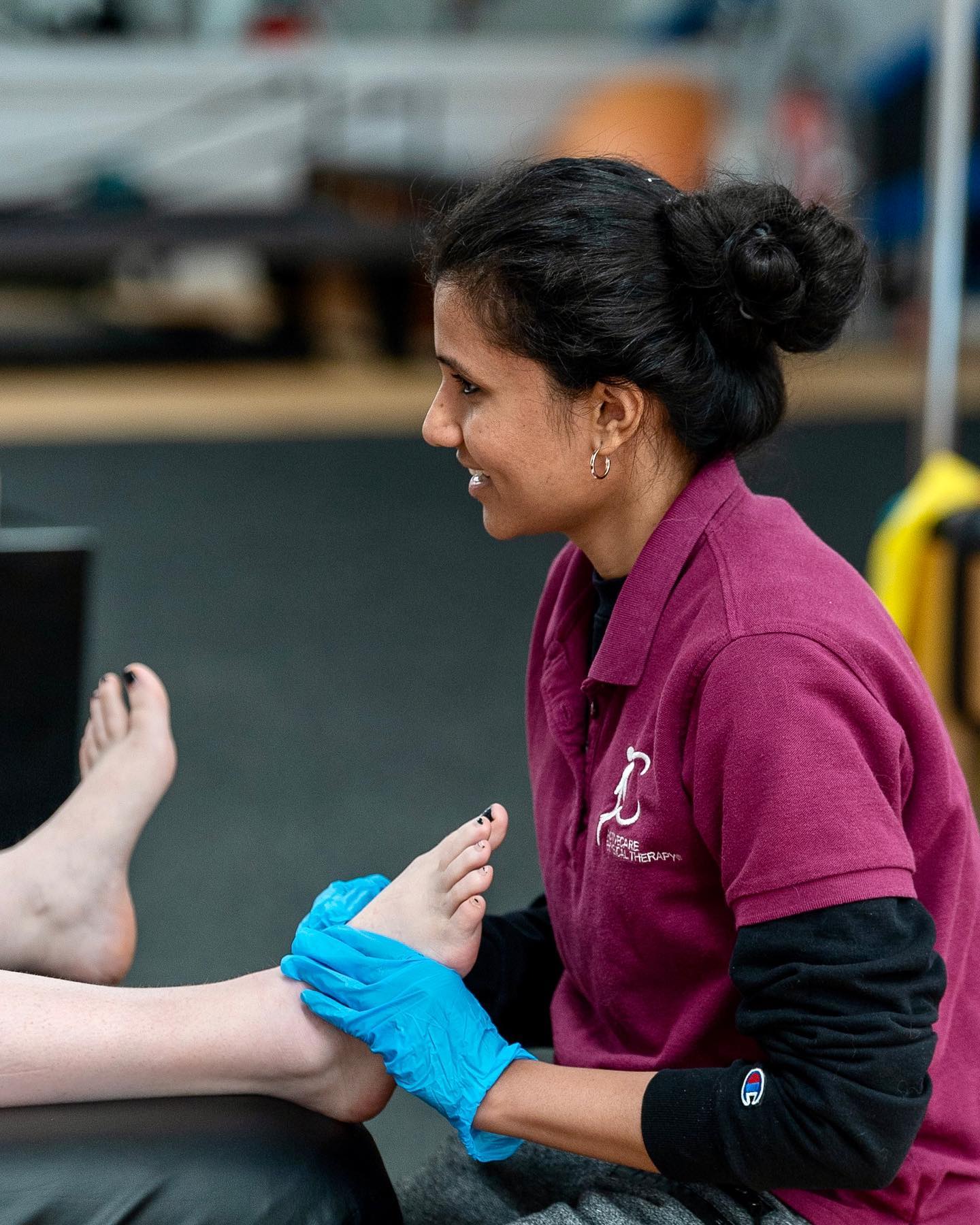 Hands-on physical therapy treatment at ActiveCare Physical Therapy NYC, providing manual therapy, orthopedic rehabilitation, sports injury treatment, post-operative rehabilitation, ankle and foot rehabilitation, and personalized physical therapy services in Midtown Manhattan.