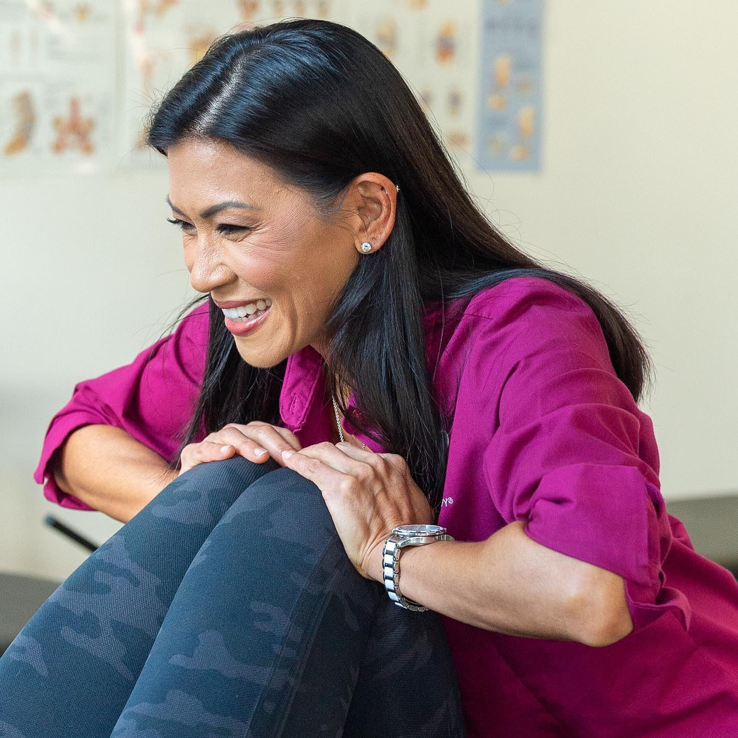 Dr. Karena Wu providing hands-on knee rehabilitation treatment for a patient at ActiveCare Physical Therapy NYC in Midtown Manhattan.